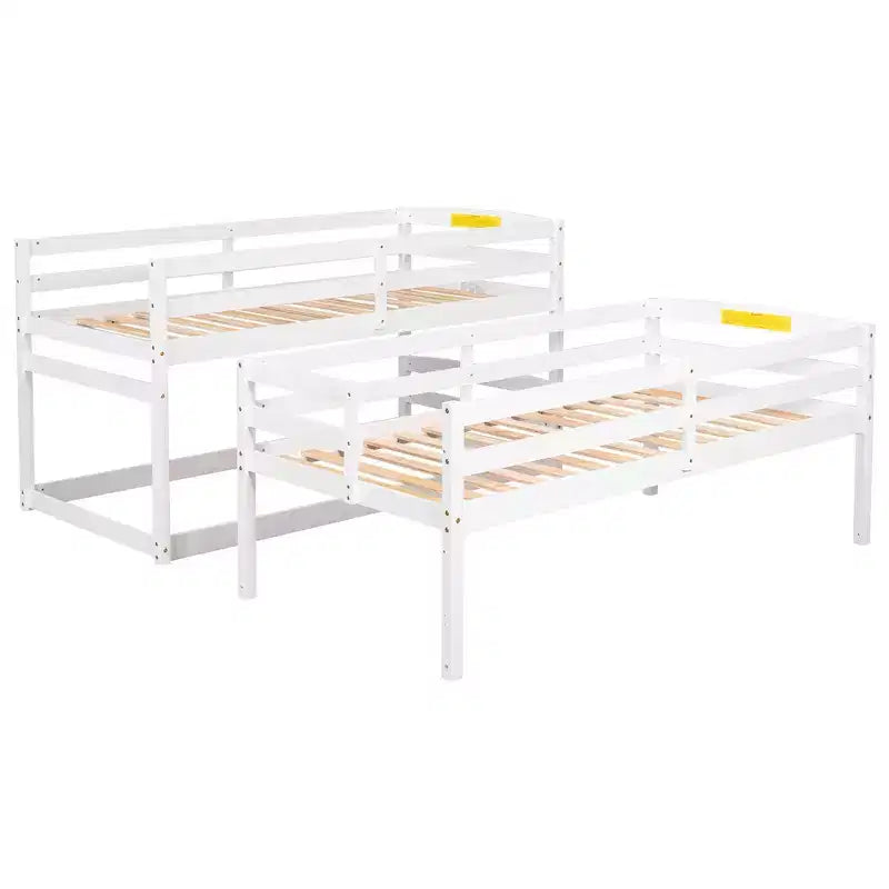 Letto a castello triplo a una piazza con scala portaoggetti, design separato per bambini