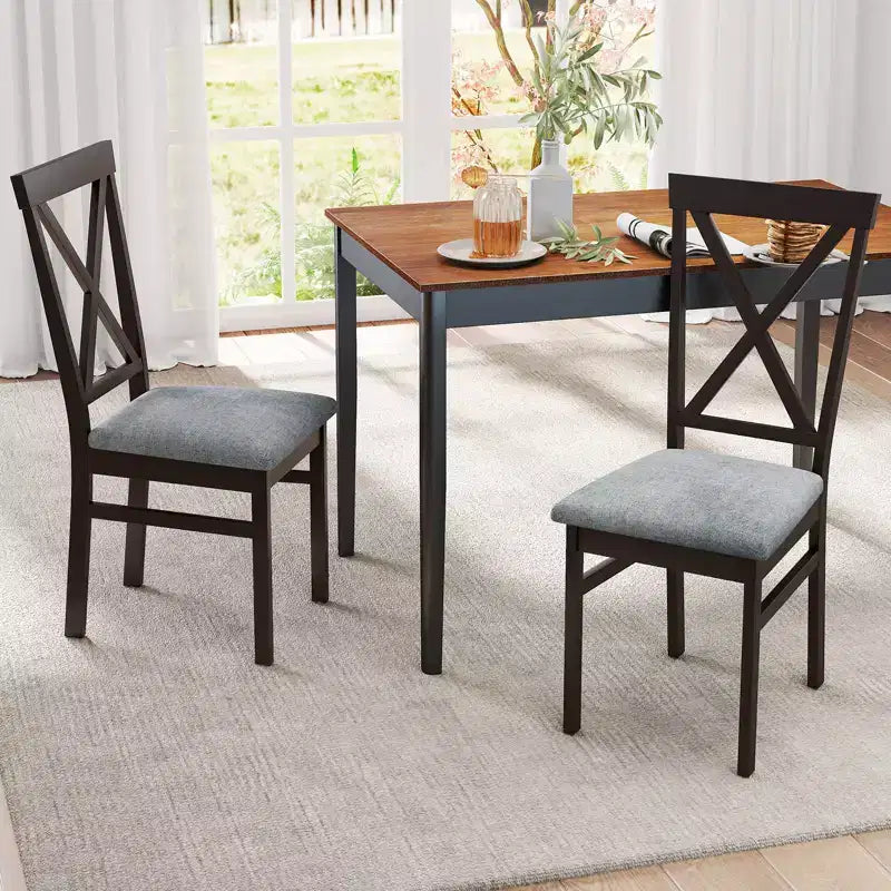 Set di 2 sedie da pranzo moderne con schienale traforato, seduta imbottita e gambe in metallo