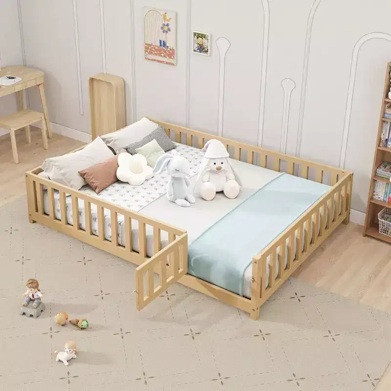 Letto Montessori a terra di dimensioni standard per bambini con doghe di supporto e sponde di protezione