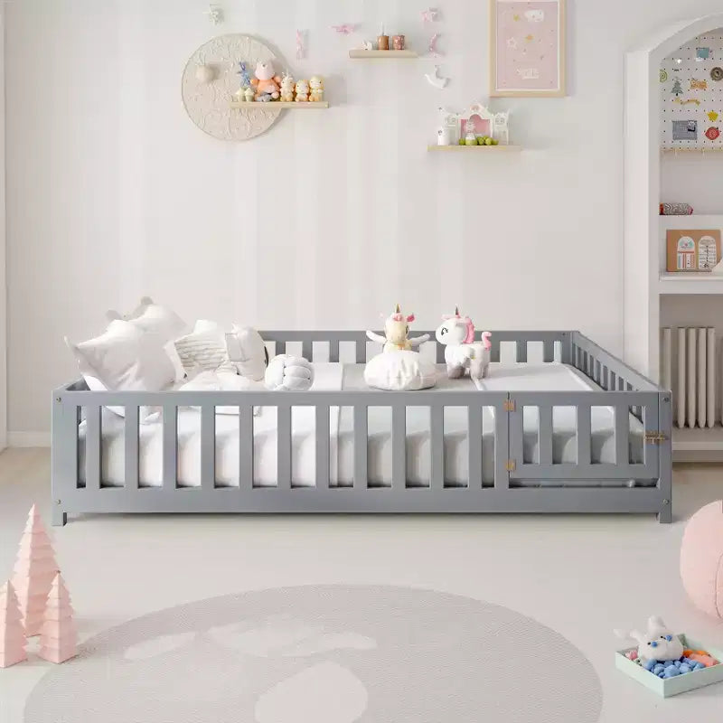 Letto Montessori a terra di dimensioni standard per bambini con doghe di supporto e sponde di protezione