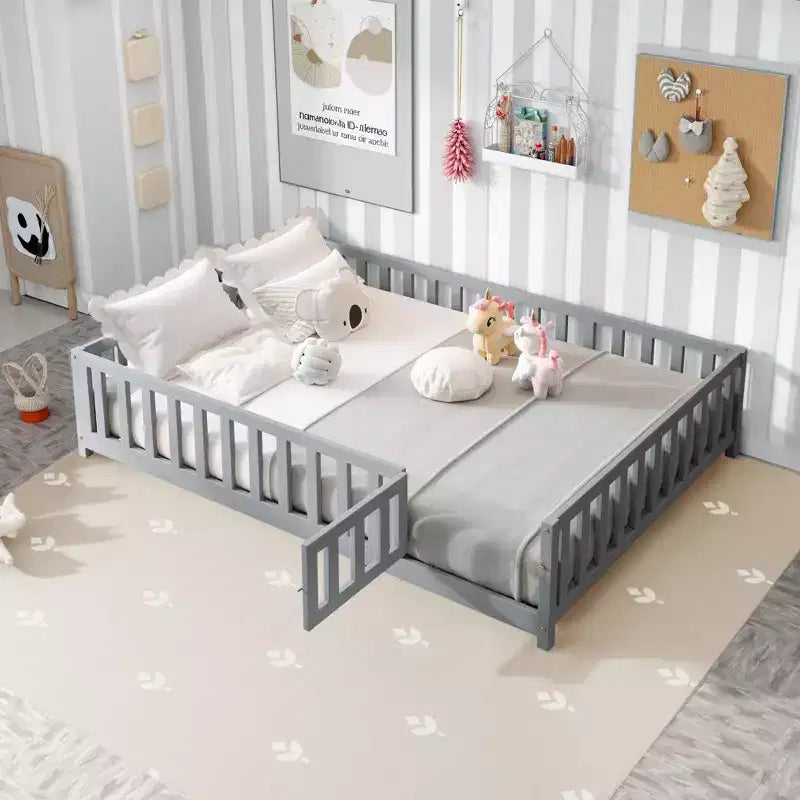 Letto Montessori a terra di dimensioni standard per bambini con doghe di supporto e sponde di protezione