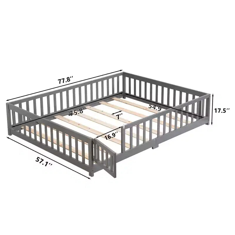 Letto a pavimento Montessori per bambini a grandezza naturale con recinzione e sponde di protezione per la cameretta
