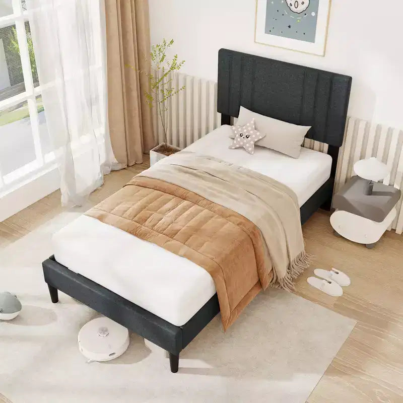 Telaio Letto Matrimoniale/Una Piazza e Mezza/Queen con Testiera Verticale Trapuntata a Canali Doghe in Legno